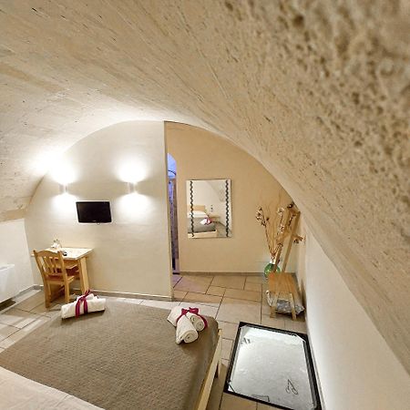 Bed and Breakfast Mikasa Матера Экстерьер фото